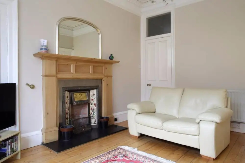 2 Bedroom Stockbridge Apartment
