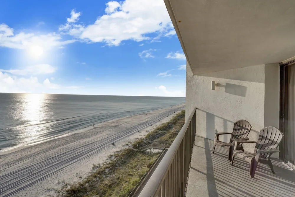 AquaVista Beach Resort by Sand Seeker Vacations