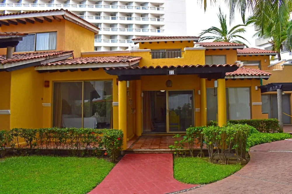 Aca Suites Ixtapa