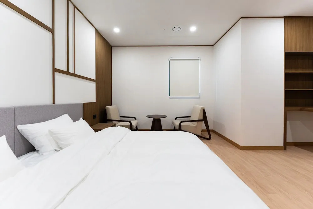 Shilla Legacy Hotel