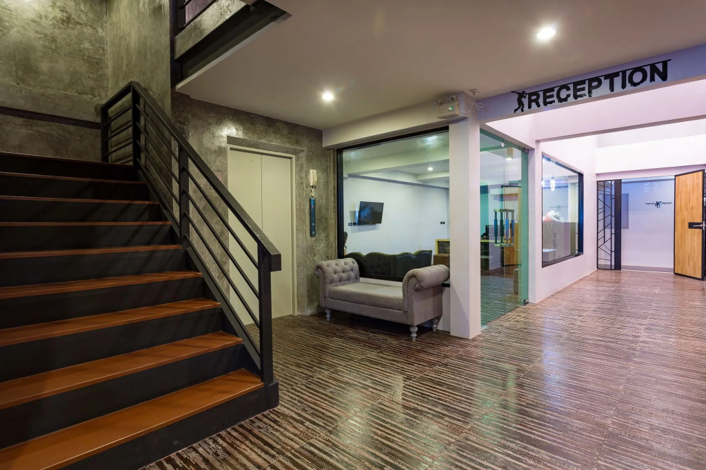 OneLoft Hotel