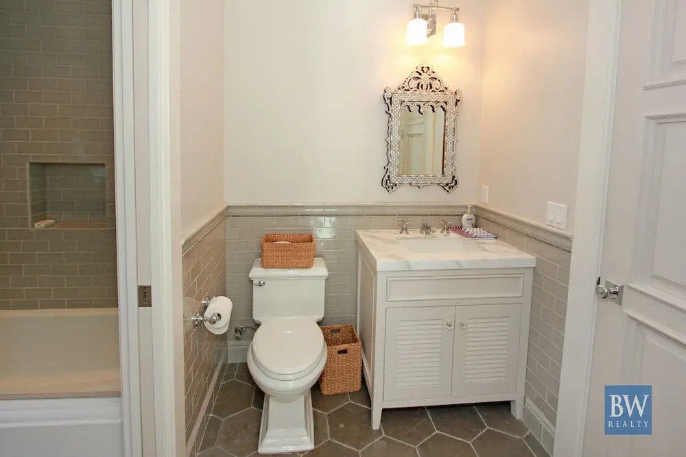 1028 W Ocean Front Lyn 5 Bedroom Home