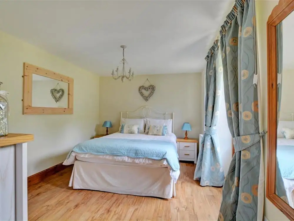 Bright Holiday Home With Pleasant Garden and Comfortable Interior in Dunmere