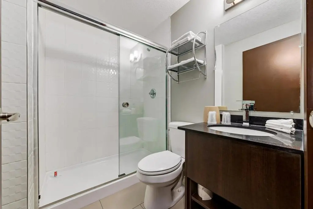 Premium Inn & Suites