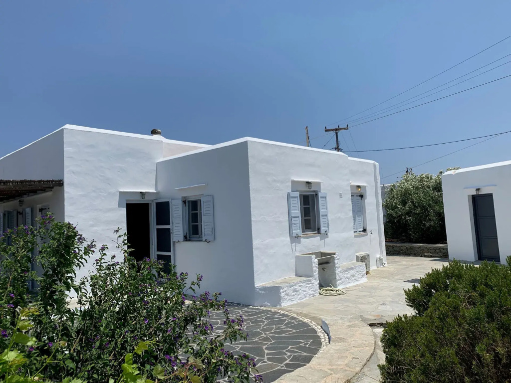 Plakoto House