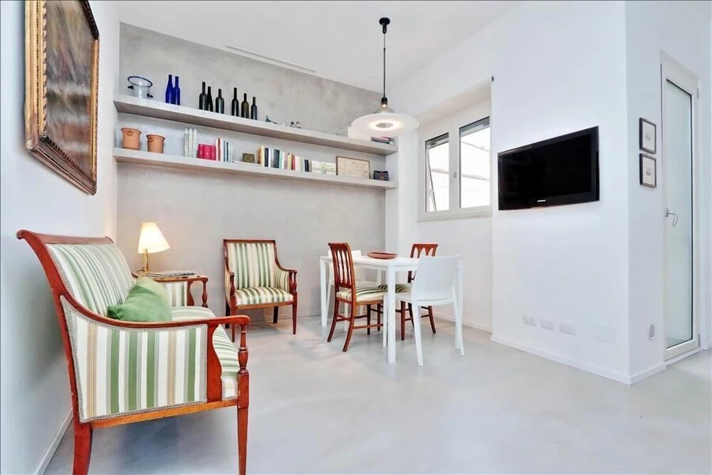 Lovely and bright Halldis flat located in the modern Eur district