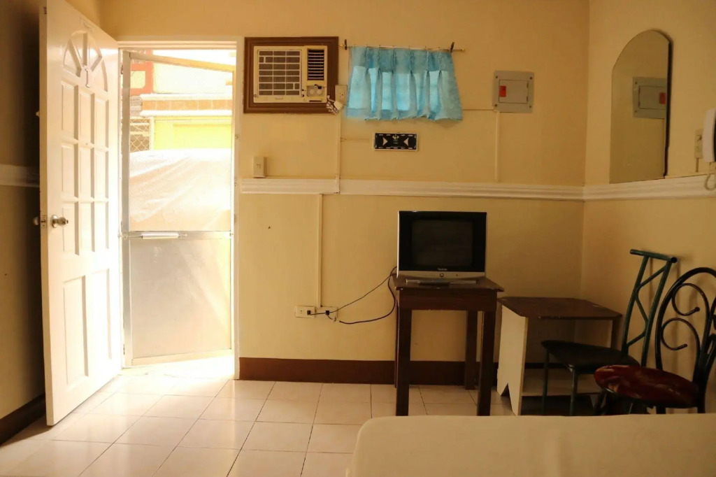 OYO 1048 Jomckayl Apartelle