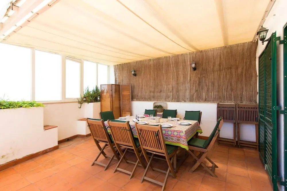 House With 5 Bedrooms in São Martinho do Porto, With Furnished Terrace and Wifi Near the Beach