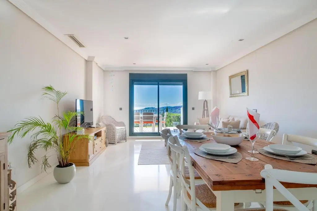 2193-Modern Apt with Terrace And Seaview