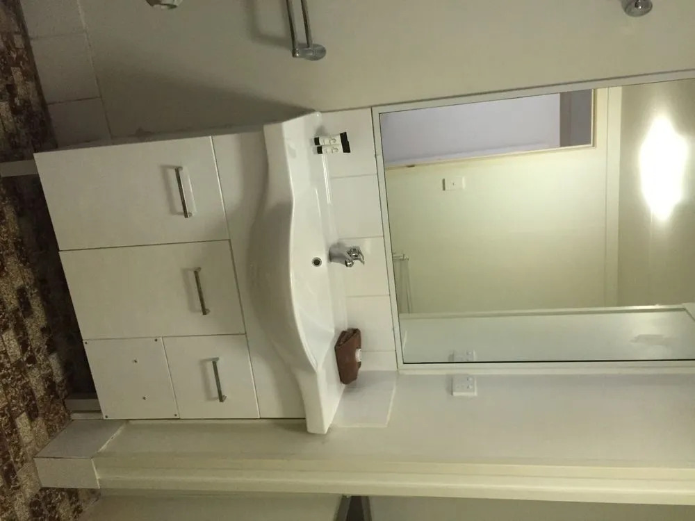 Airlie Seaview Apartments