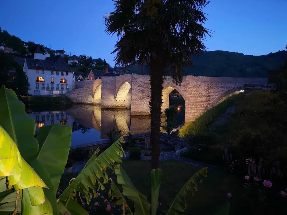 Logis Hôtel restaurant La Rivière