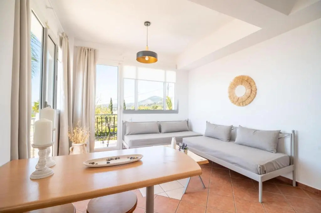 Christoforos Apartments