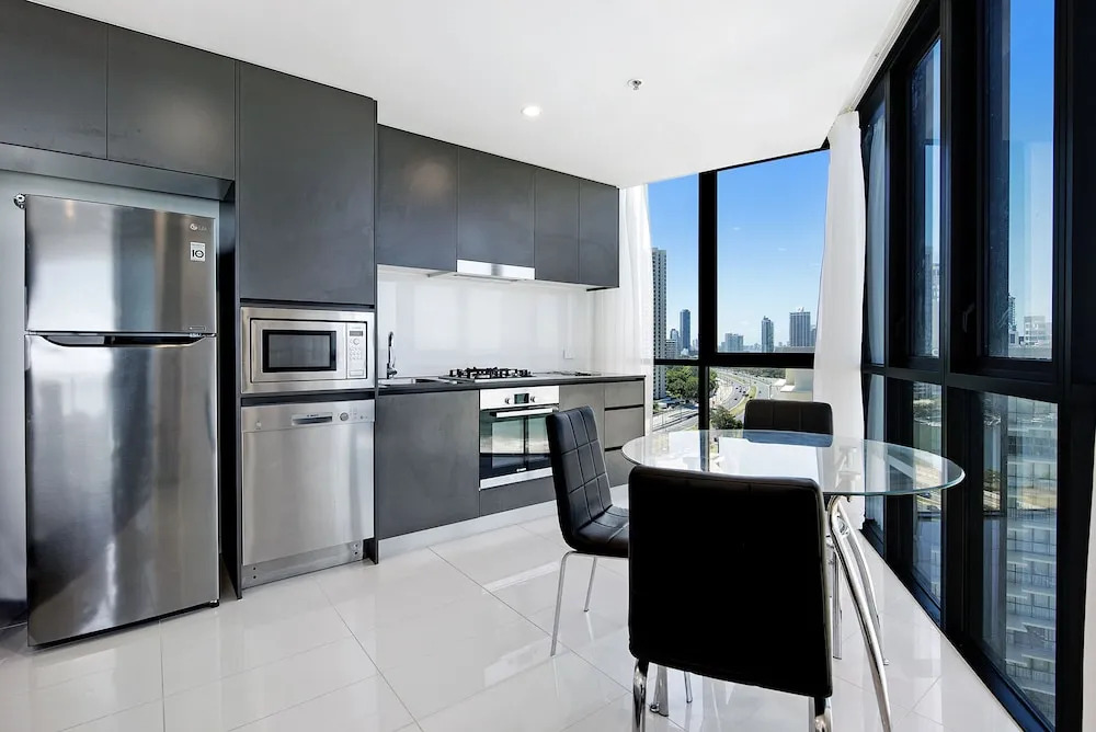 Private 2 Bedroom Ocean View Apartment in Rhapsody