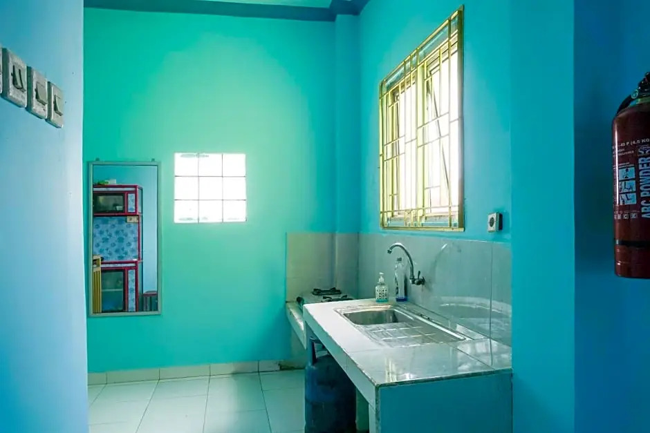 OYO Life 2918 Kost Arrazaq
