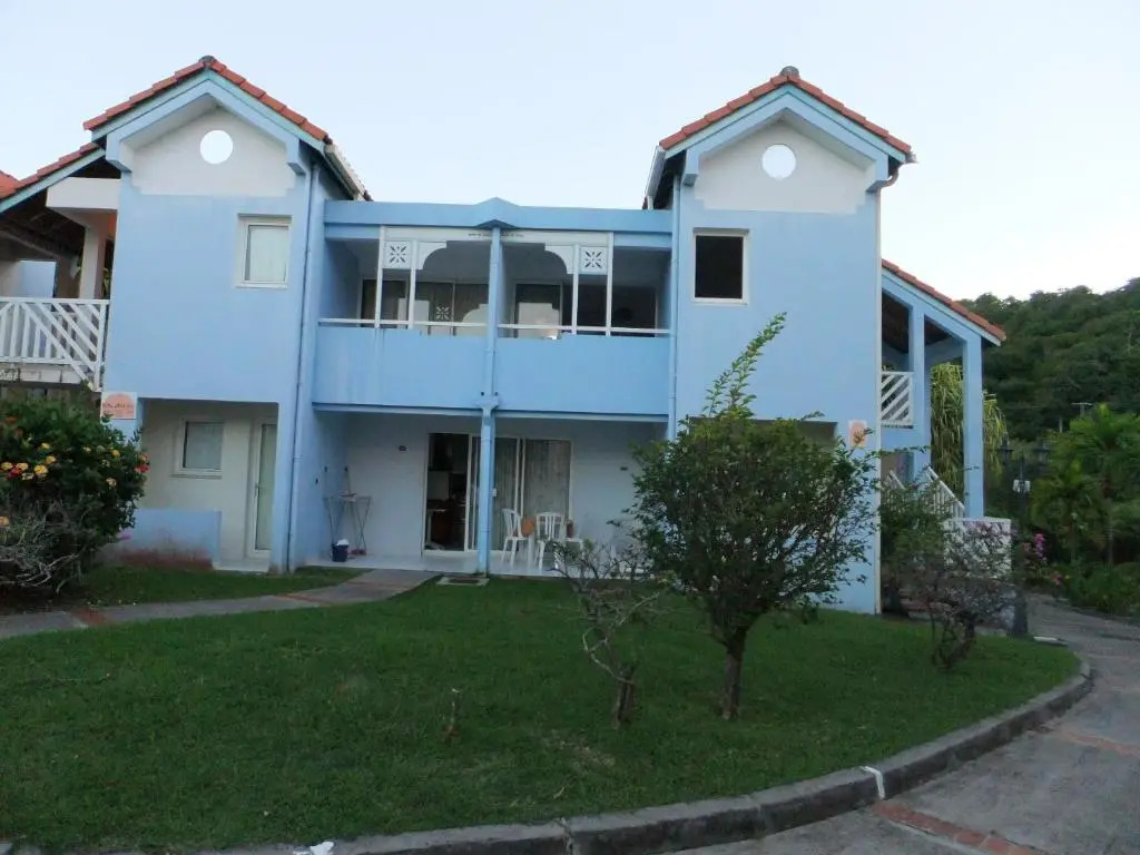 Appartement d'une chambre avec piscine partagee jardin clos et wifi a Sainte Anne a 1 km de la plage