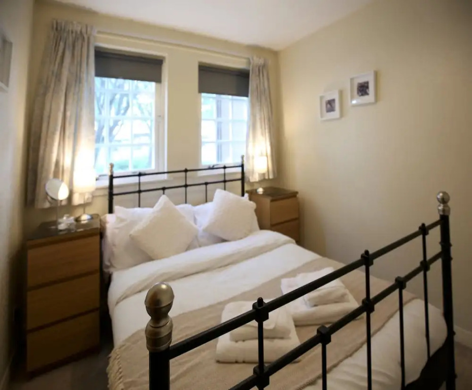 2 Bedroom Meadows Flat