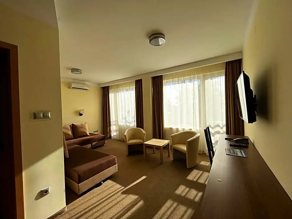 Nereus Park Hotel
