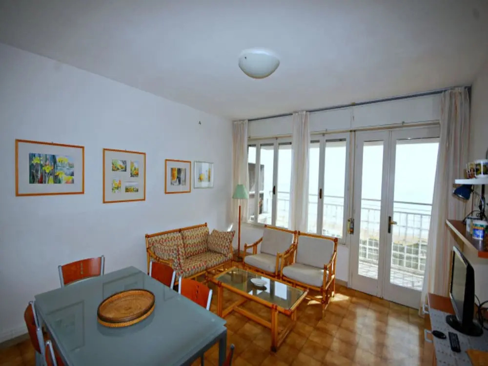 Seafront Flat With Amazing View