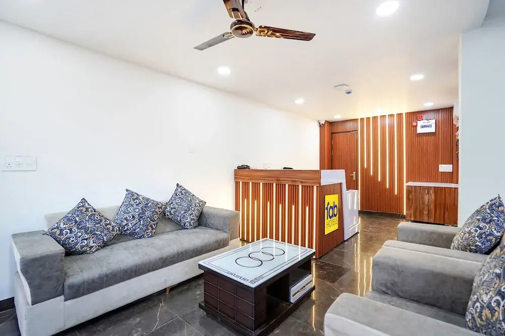 FabHotel The Royal - Nr Guru Govind Singh University