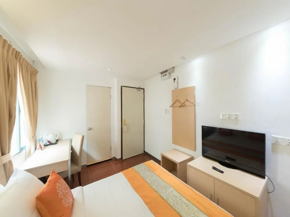 Aira Hotel