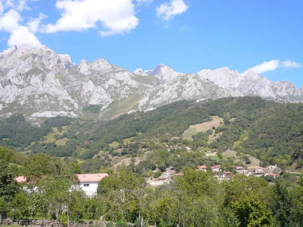 Apartamentos Rurales Los Picos de Redo
