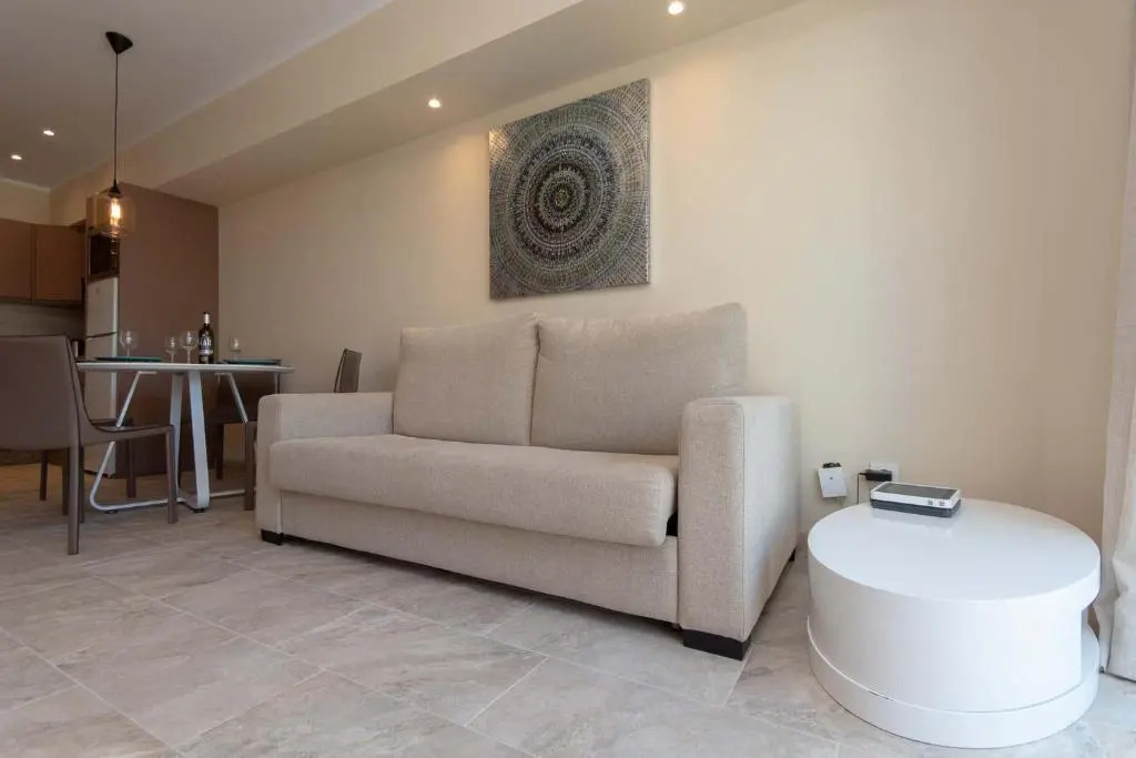 Altamira 73 - One Bed