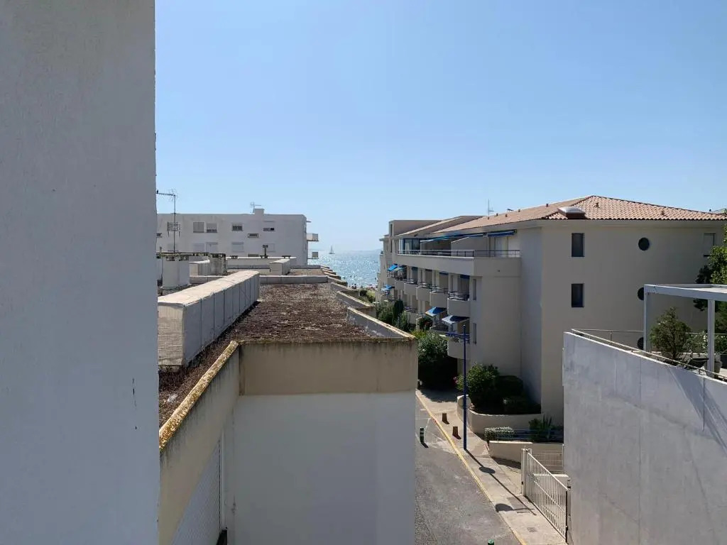 Appartement contemporain le Vendome à 90m de la plage