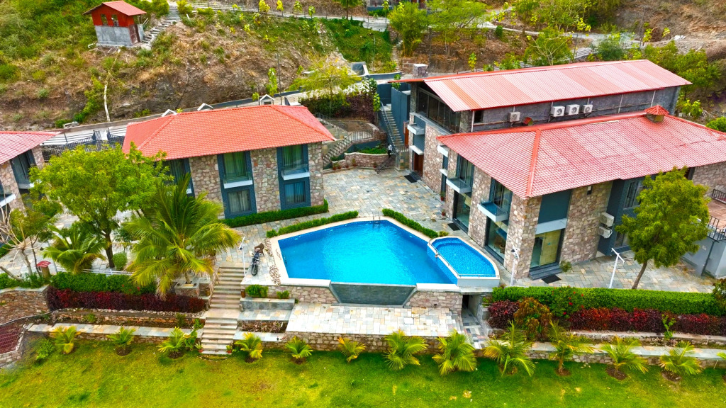 The Divine Hills Resort Suites with Private Pool Near IIM Udaipur