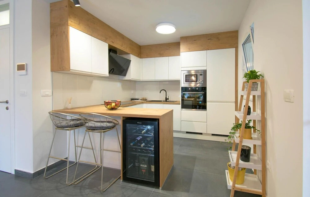 Beautiful Home In Bast