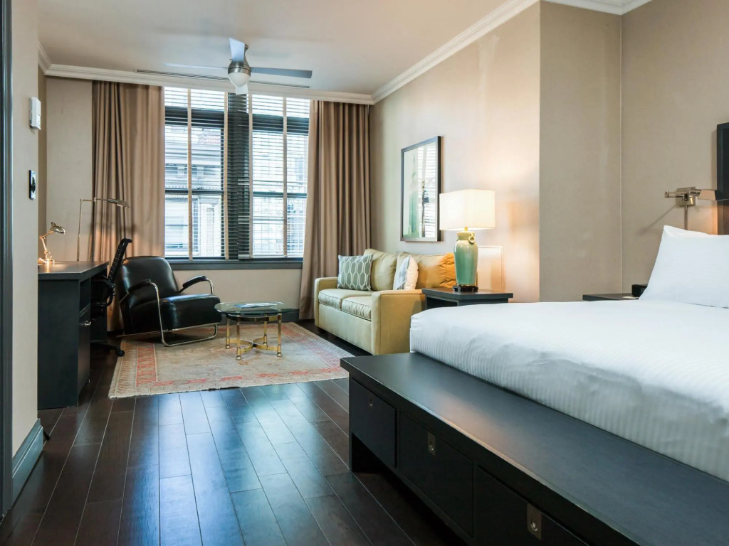 Avalon Hotel