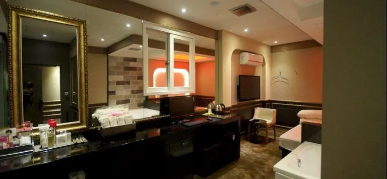 Hotel Lazzi