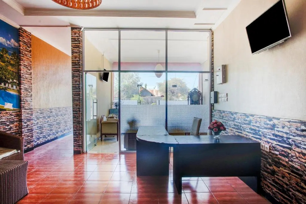 OYO 2965 Silvia Homestay