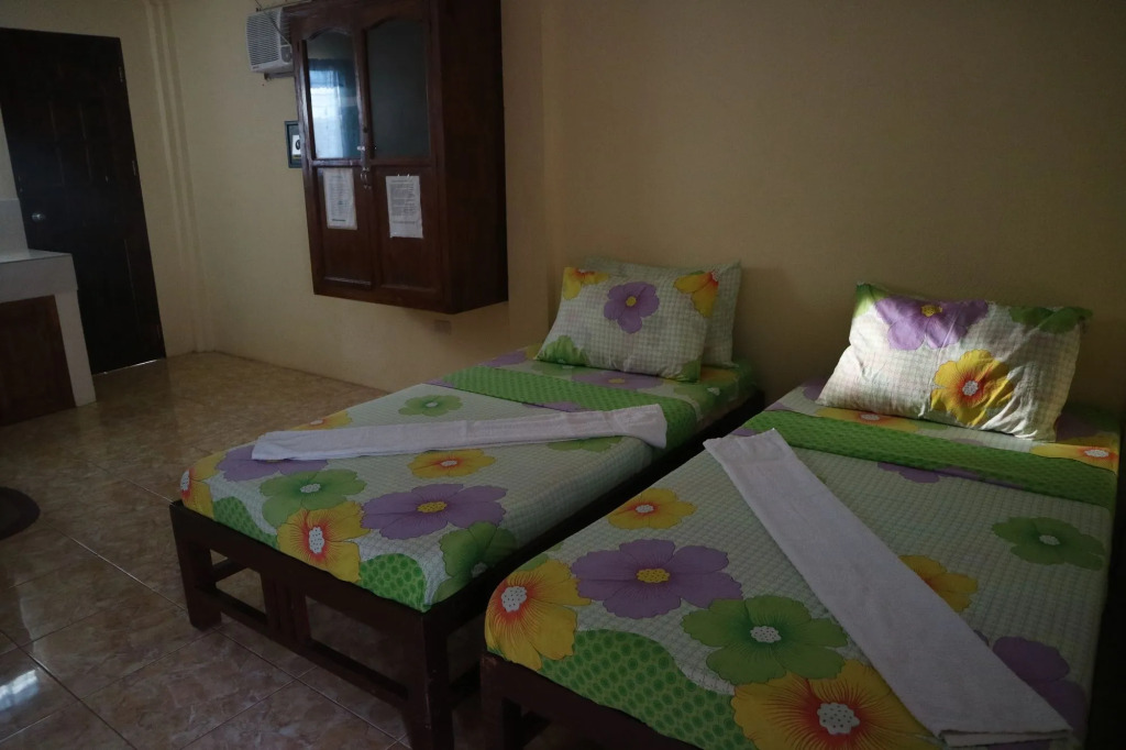 Golden Sam Resort