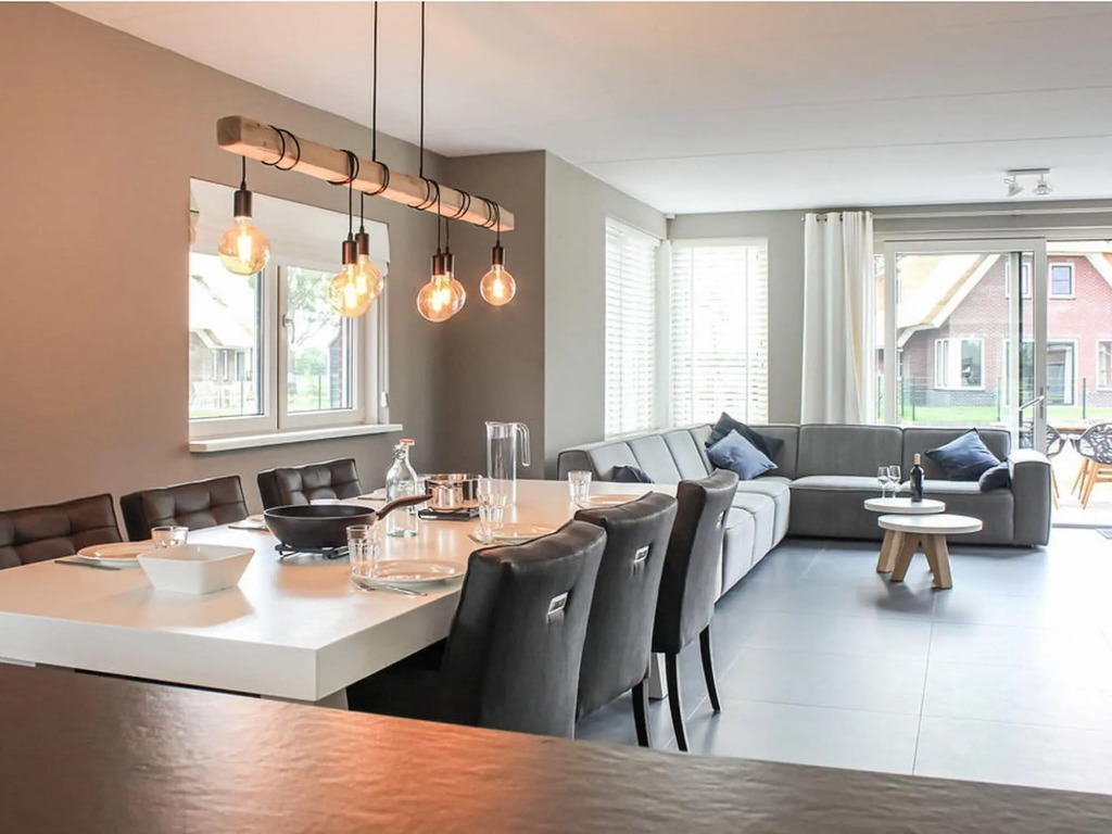 Atmospheric Villa With Nice Garden, in a Holiday Park at the Water in Friesland