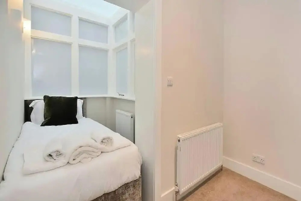 3-bed South Kensington Flat With Outdoor Terrace