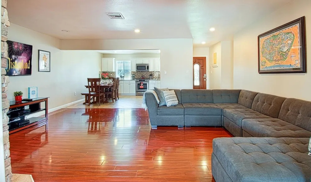 Babes in Toyland - 3 Br Home