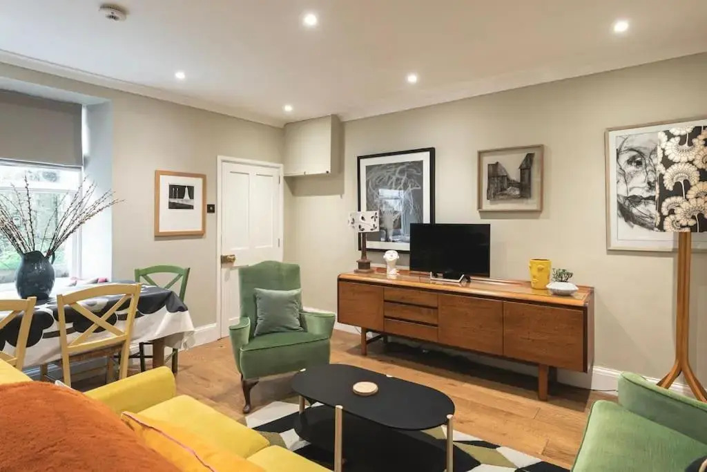 Courtyard Apartment