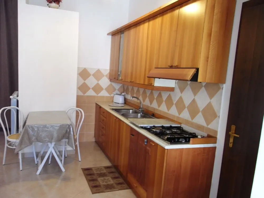 Studio in Sorrento, with Wonderful Sea View, Furnished Garden And Wifi - 1 Km From the Beach