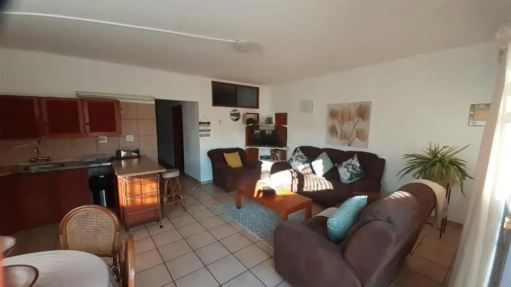 Uvongo cabanas 5A