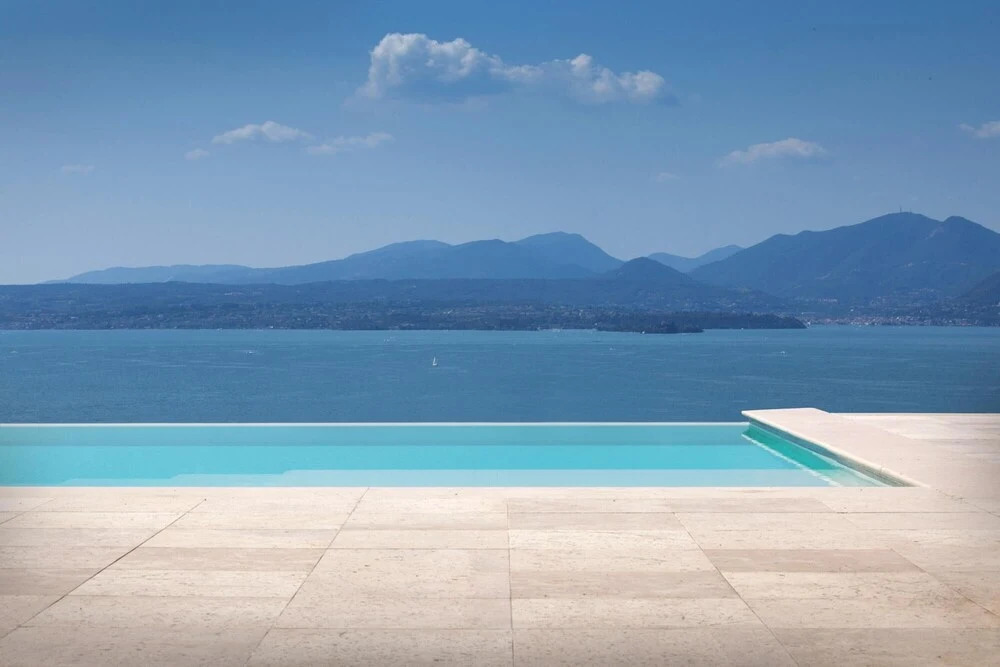 Villa Sybille - 8 Sleeps Pool and Lake View in Torri del Benaco