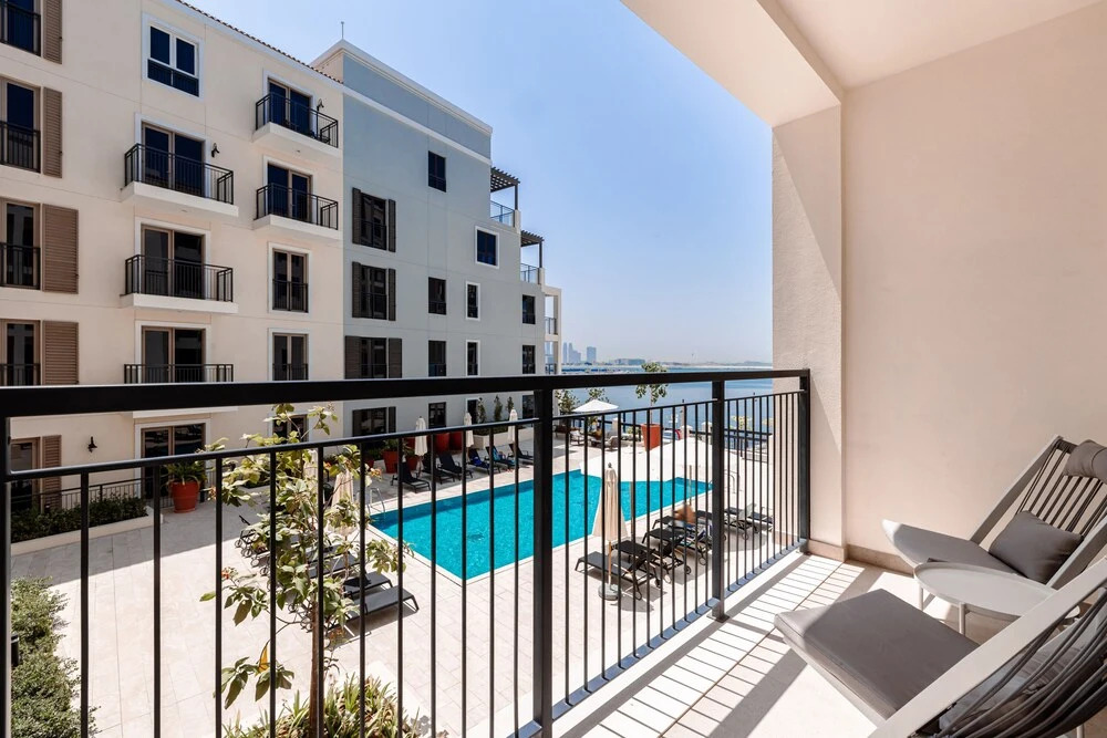 1BR Pool And Sea View La Cote B2