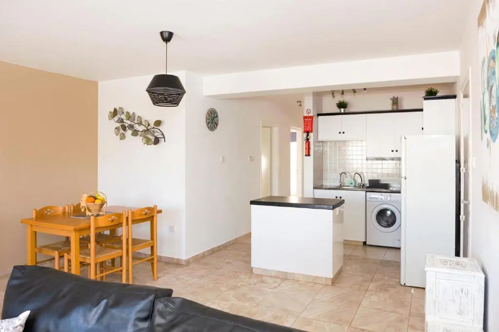 SOFIA APARTMENT 700m away from the beach
