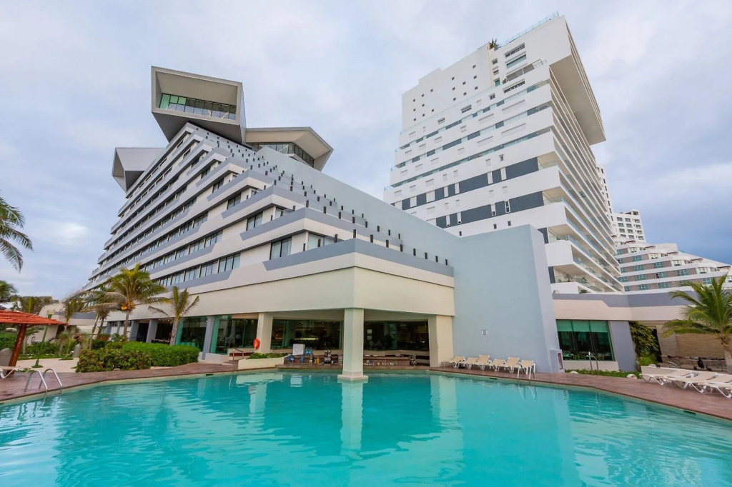 Park Royal Beach Cancún - Все включено