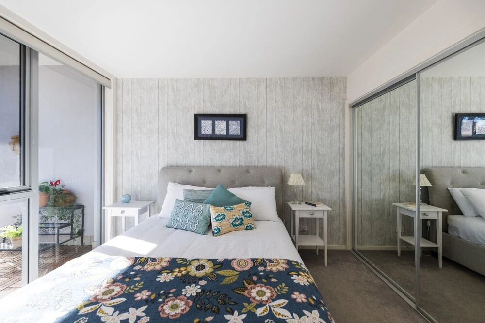 City Central Designer Apartment with Parking