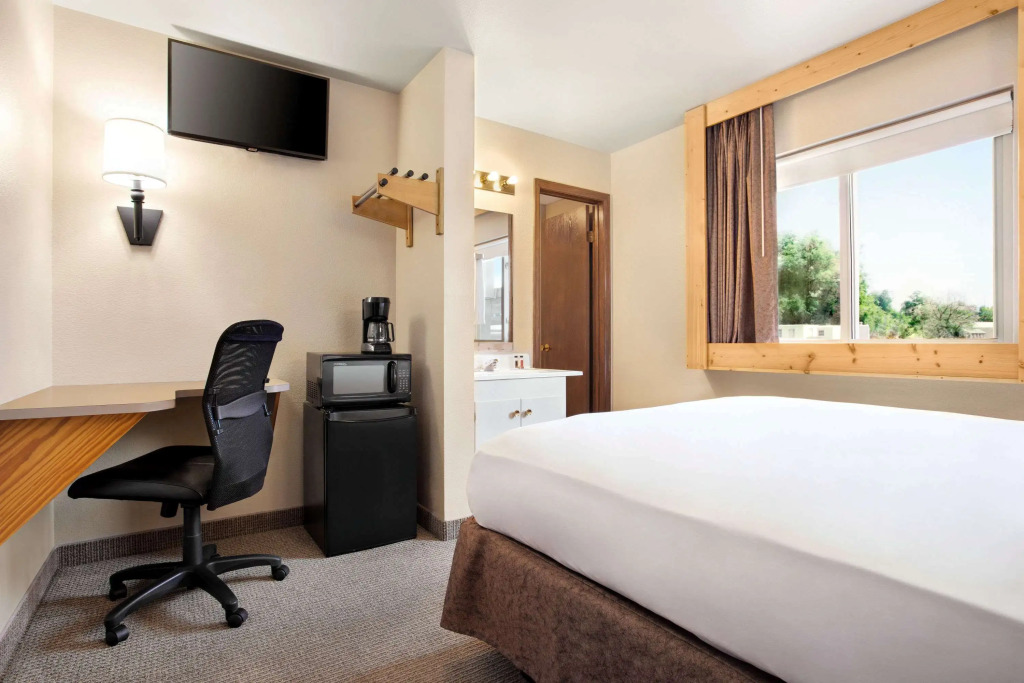 Travelodge by Wyndham Guernsey