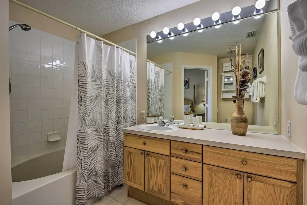 Private Pool Villa, 3mi to Disney with Game Room
