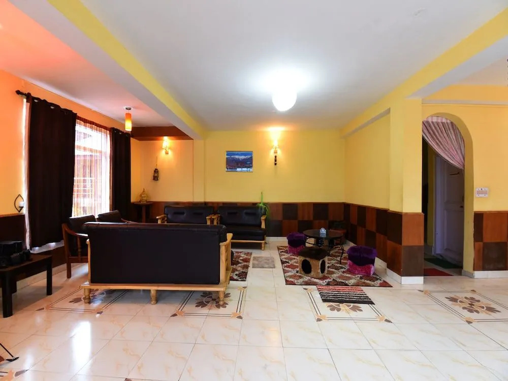 OYO 14257 Home Pleasant Family Studio at Prini
