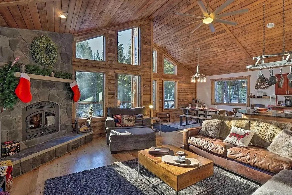 Luxury Mountain Getaway in Fairplay w/ Deck