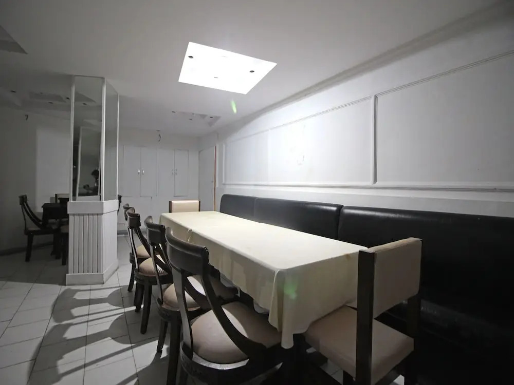 OYO 6119 Hotel Royal Classic