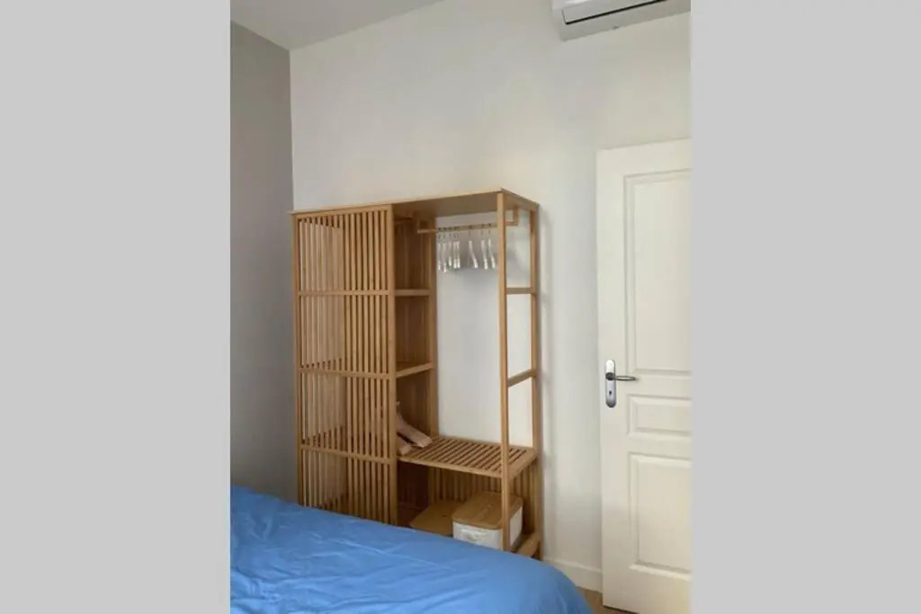 Grand appartement proche plages & centre ville